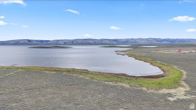 46982 W Thunder Ridge Rd, Fruitland, UT 84027 - water view with a mountain backdrop