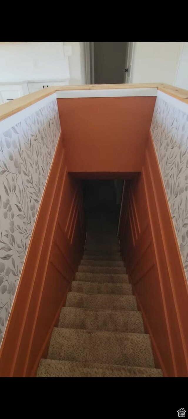 1491 Bryan Rd, Erda, UT 84074 - view of staircase