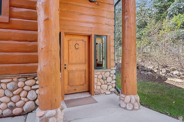 3975 Timberwolf Ln Unit 2C, Park City, UT 84098 - entrance to property featuring log veneer siding