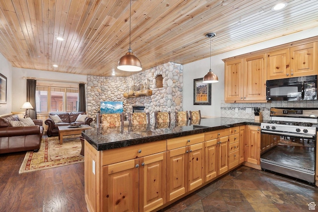 3975 Timberwolf Ln Unit 2C, Park City, UT 84098 - kitchen featuring black microwave, range with gas cooktop, a peninsula, open floor plan, and wooden ceiling