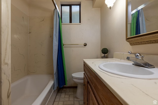 437 S 100 W, Kanab, UT 84741 - bathroom featuring toilet, vanity, and shower / tub combo with curtain