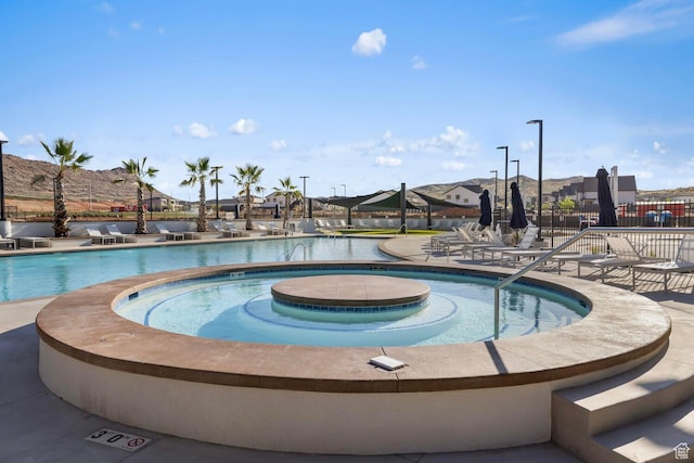 3719 E Padre Cv Unit 4092, Washington, UT 84780 - community pool featuring a community hot tub
