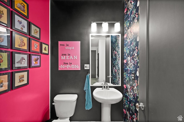 1067 W Ludington Ct, Bluffdale, UT 84065 - bathroom with toilet