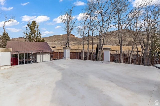 154 E 950 N, Glenwood, UT 84730 - garage featuring a mountain view