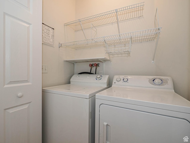130 Bamberger Rd, North Salt Lake, UT 84054 - laundry area featuring washing machine and dryer