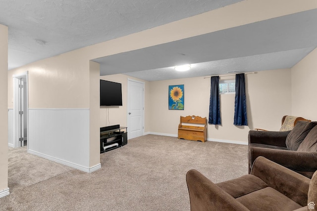 165 N 800 E, American Fork, UT 84003 - living room featuring carpet, a textured ceiling, baseboards, and wainscoting