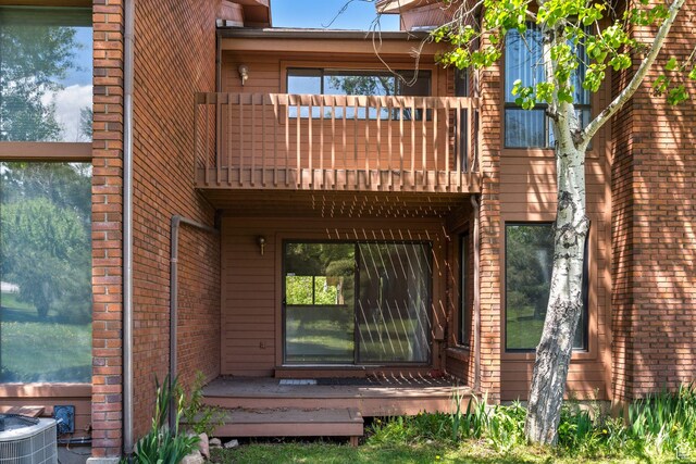 1679 Village Round Dr, Park City, UT 84098 - back of house with a balcony and central AC