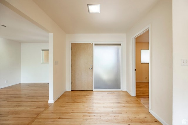 2006 E Creek Rd, Sandy, UT 84093 - hall featuring light wood finished floors and baseboards