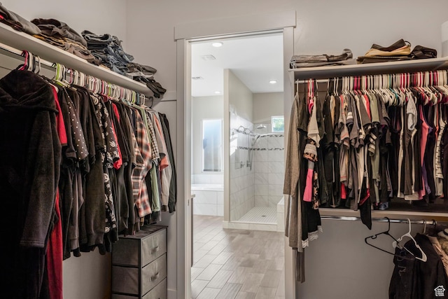 3691 W 2800 S, Hurricane, UT 84737 - spacious closet featuring wood finished floors