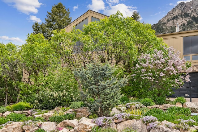 4517 S Abinadi Rd, Millcreek, UT 84124 - view of yard featuring a mountain view
