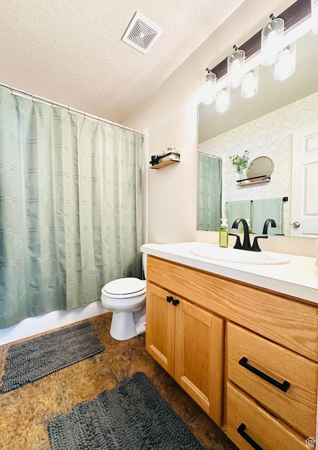 146 S 1125 W, Layton, UT 84041 - full bathroom with toilet, vanity, a textured ceiling, and curtained shower