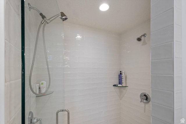 4307 N La Ringhiera Dr, Lehi, UT 84043 - full bath featuring a shower stall and recessed lighting