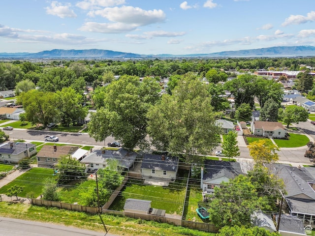 598 Brookside Dr, Springville, UT 84663 - aerial view of residential area featuring a mountainous background