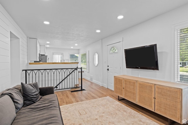 598 Brookside Dr, Springville, UT 84663 - living room featuring light wood-style flooring and recessed lighting