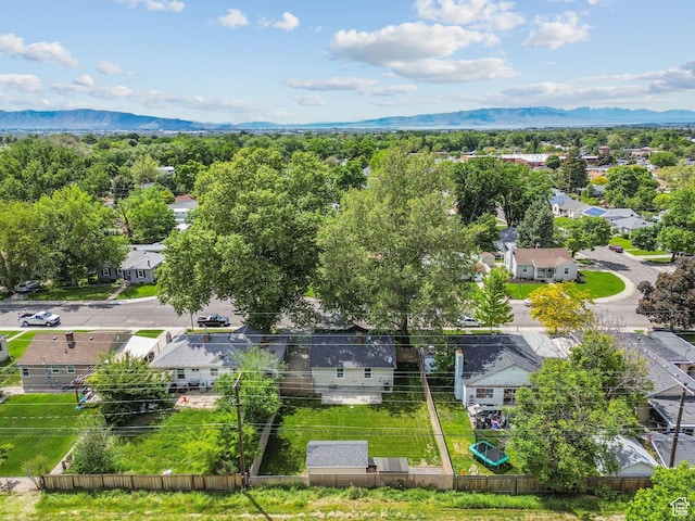 598 Brookside Dr, Springville, UT 84663 - aerial view of residential area featuring a mountainous background