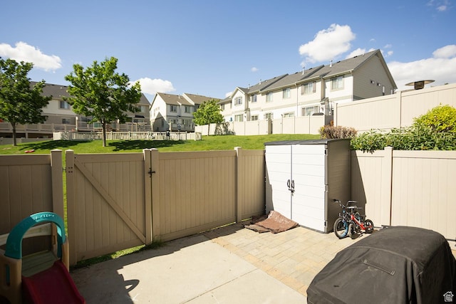 1908 W 1020 N, Provo, UT 84604 - view of patio featuring a residential view and a gate