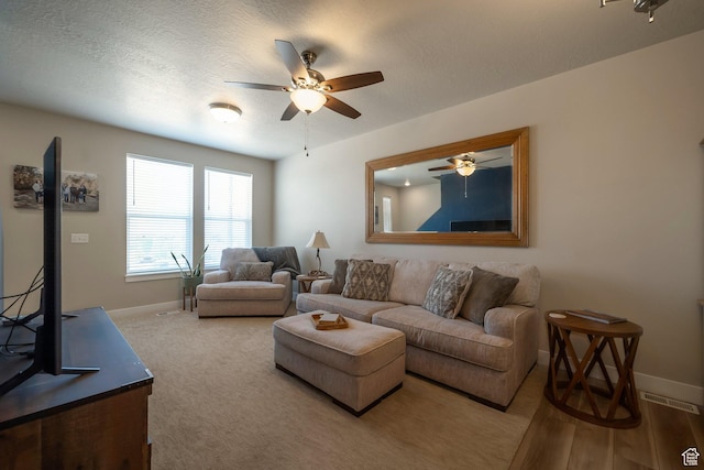 898 S 2560 E, Spanish Fork, UT 84660 - living area featuring baseboards and a ceiling fan