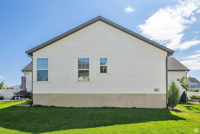 222 S Summer Breeze Ln, Layton, UT 84041 - view of side of home with a yard