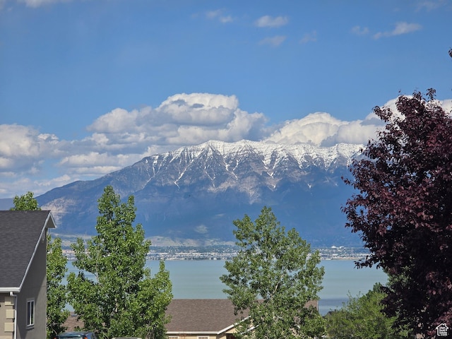 4043 S Lake Vista Dr, Saratoga Springs, UT 84045 - mountain view featuring a nearby body of water