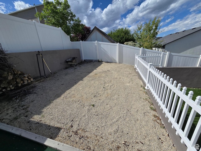 4043 S Lake Vista Dr, Saratoga Springs, UT 84045 - view of fenced backyard