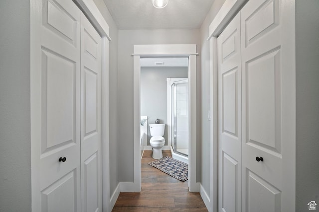 890 E 20 N, Smithfield, UT 84335 - hallway with dark wood-type flooring, baseboards, and a textured ceiling