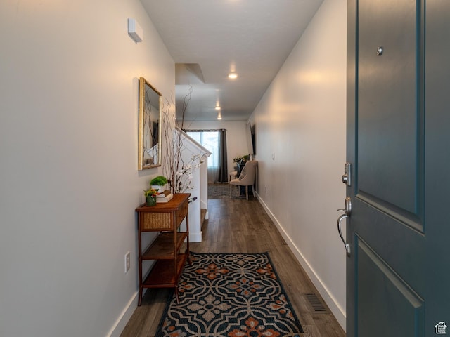 634 W Parker Pl Unit 1060, Grantsville, UT 84029 - hallway with dark wood-style flooring, baseboards, and recessed lighting