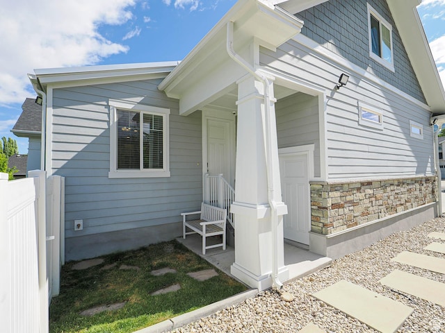 13772 S Kennington Ct E, Draper, UT 84020 - entrance to property featuring stone siding