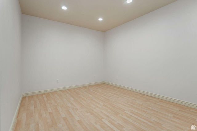 584 S Silver Ln, Alpine, UT 84004 - unfurnished room with wood finished floors, recessed lighting, and baseboards