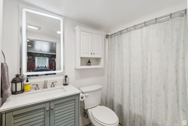 623 N 120 W, Lehi, UT 84043 - full bathroom with toilet, vanity, and curtained shower