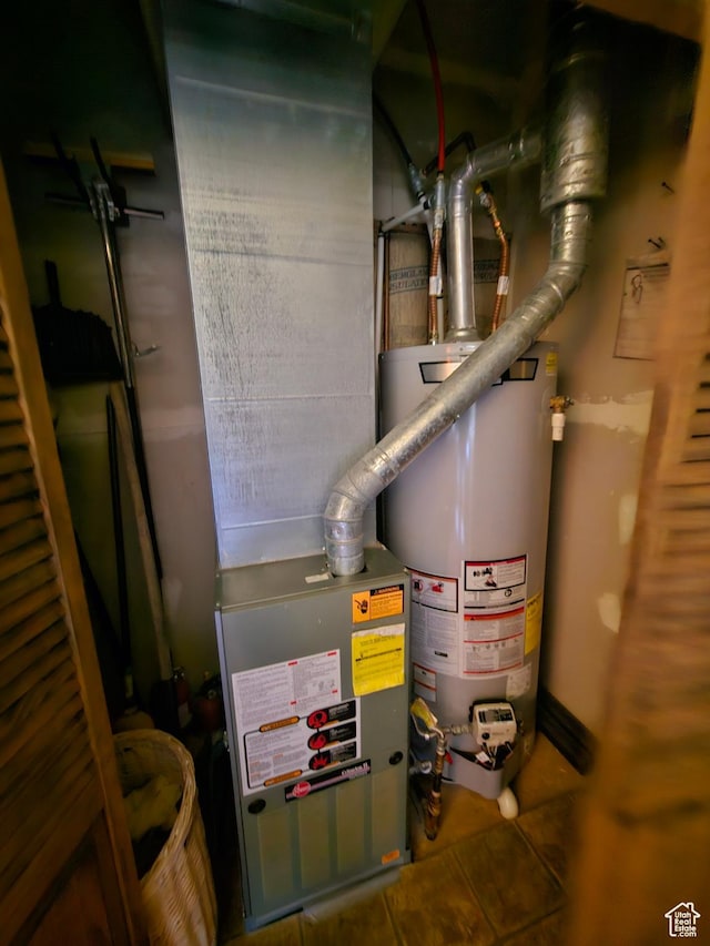 45465 W Airport Rd, Fruitland, UT 84027 - utility room featuring water heater