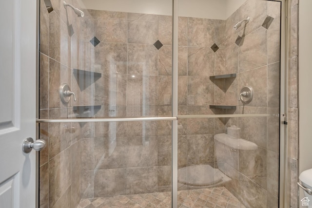 11743 S Silver Spur Ln, Draper, UT 84020 - full bath featuring toilet and a shower stall