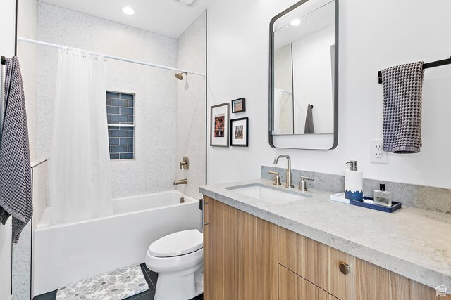 1620 W Brevia Ct Unit 25, Lehi, UT 84043 - full bath with vanity, toilet, shower / bath combo, and recessed lighting