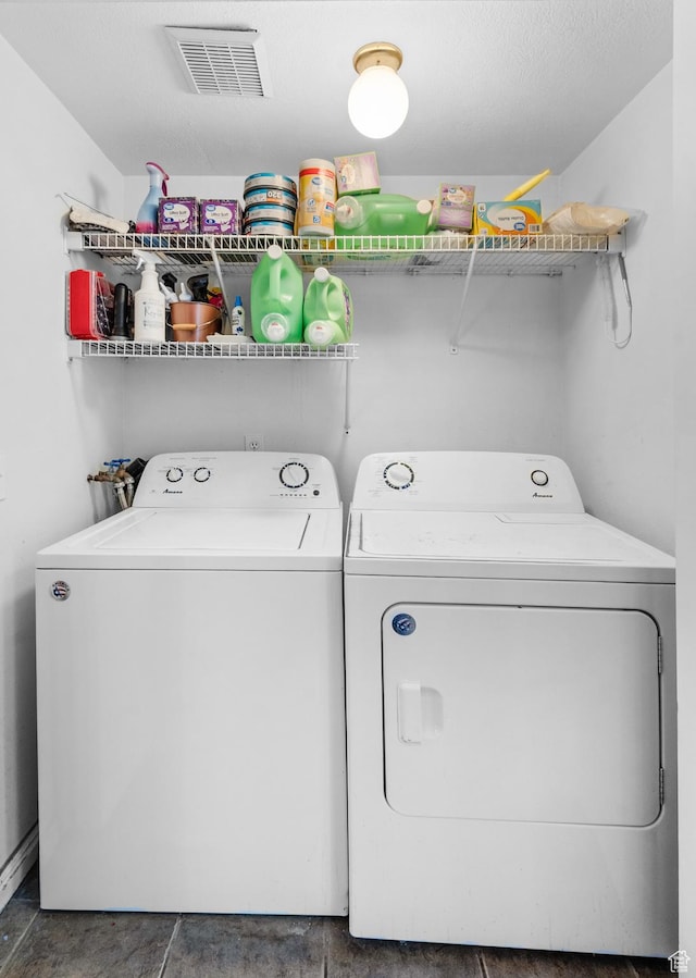444 E 670 N, Tooele, UT 84074 - laundry area with washer and clothes dryer