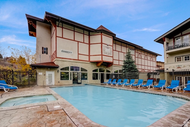 840 Bigler Ln Unit 2021, Midway, UT 84049 - community pool with a community hot tub and a patio