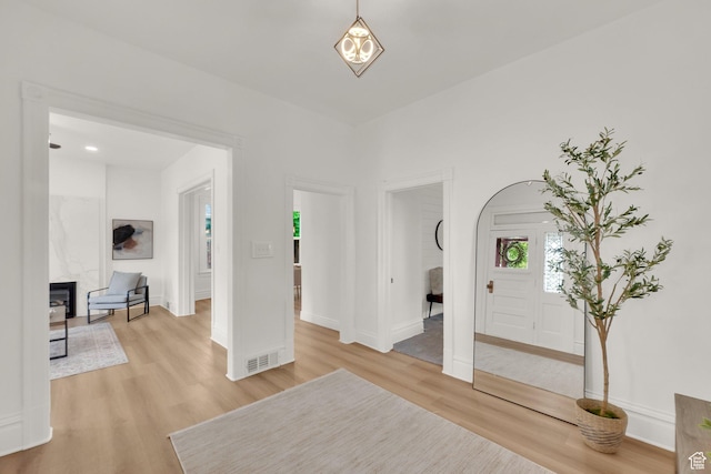 532 E 600 S, Salt Lake City, UT 84102 - unfurnished living room featuring light wood-style flooring and baseboards