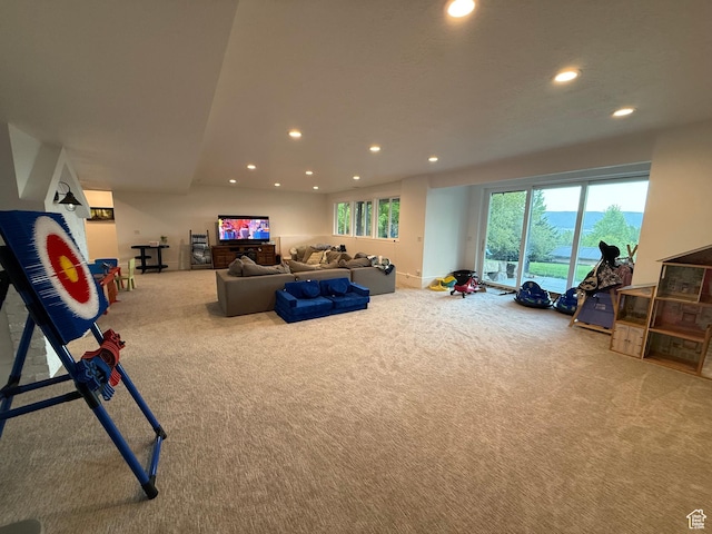 268 N 1400 W, Midway, UT 84049 - carpeted living area with recessed lighting