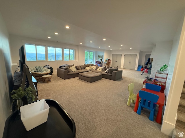 268 N 1400 W, Midway, UT 84049 - carpeted living room featuring recessed lighting
