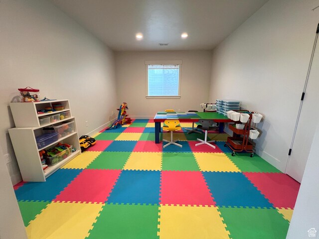 12137 N Montrose Dr, Highland, UT 84003 - recreation room featuring recessed lighting, baseboards, and carpet flooring