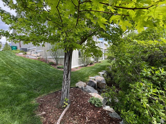 12137 N Montrose Dr, Highland, UT 84003 - view of green lawn