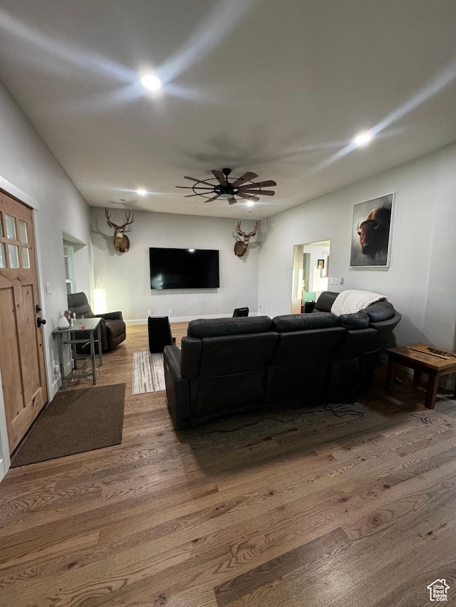 6692 S 3200 W, Benjamin, UT 84660 - living room featuring wood finished floors, recessed lighting, a ceiling fan, and baseboards