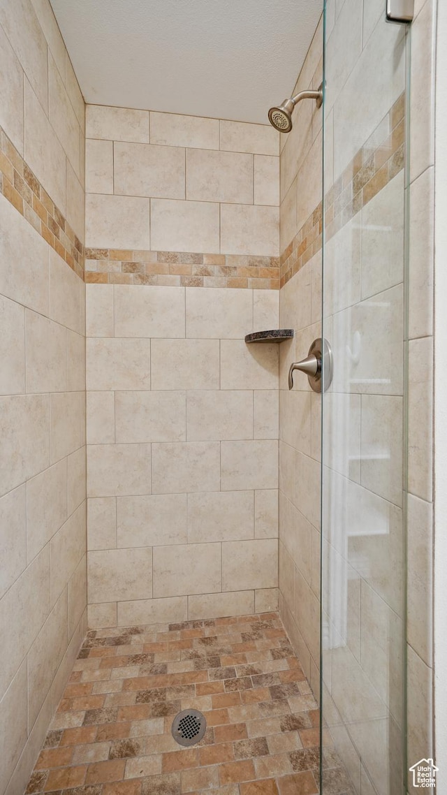 3263 Shadowbrook Cir N, Provo, UT 84604 - bathroom featuring a tile shower