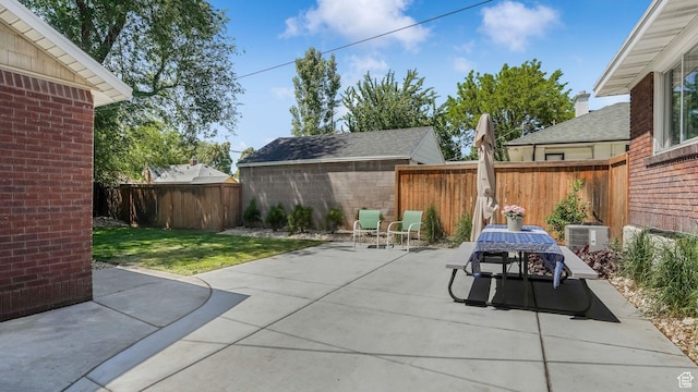2504 S Dearborn St E, Salt Lake City, UT 84106 - view of patio / terrace featuring outdoor dining space