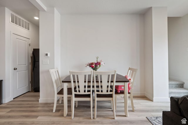 2092 N Red Yearling Dr, Saratoga Springs, UT 84045 - dining room featuring light wood-style floors, recessed lighting, and baseboards
