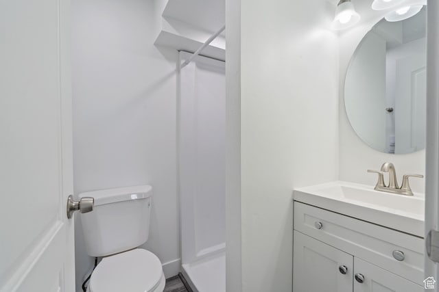 2092 N Red Yearling Dr, Saratoga Springs, UT 84045 - full bath with toilet, vanity, and a shower
