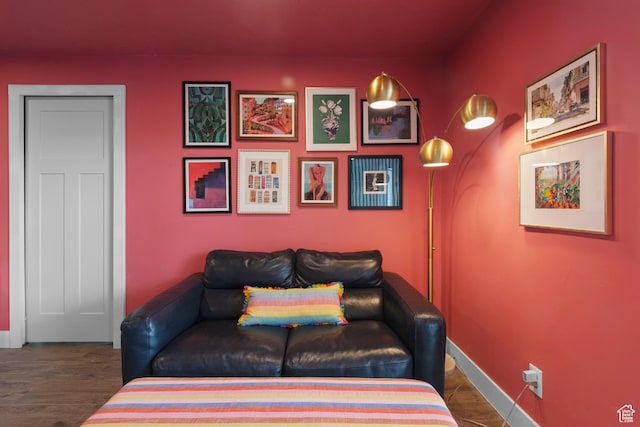 2335 W Cresthaven Ln, Lehi, UT 84043 - sitting room with baseboards