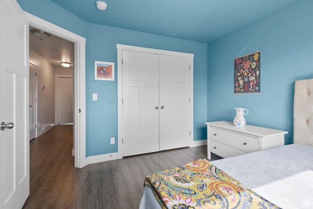 2335 W Cresthaven Ln, Lehi, UT 84043 - bedroom featuring dark wood-type flooring, a closet, and baseboards
