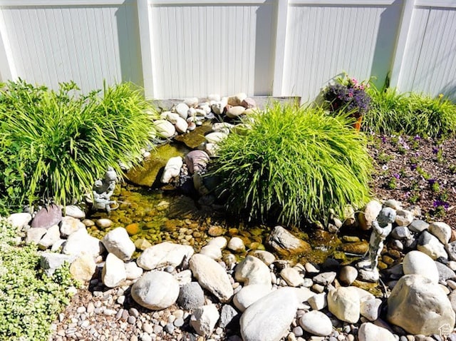 260 W 4th S, Soda Springs, ID 83276 - exterior view of a garden pond