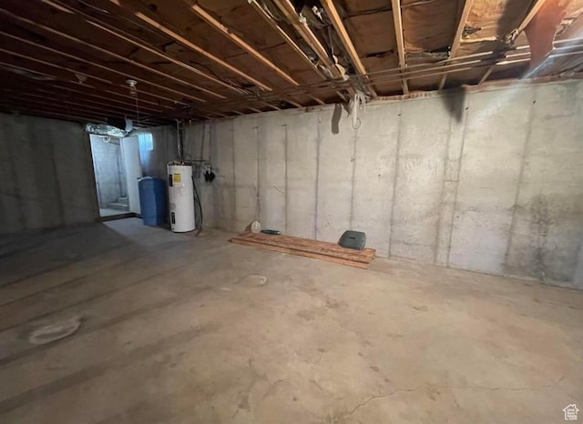 431 E Hooper Ave, Soda Springs, ID 83276 - unfinished below grade area with electric water heater