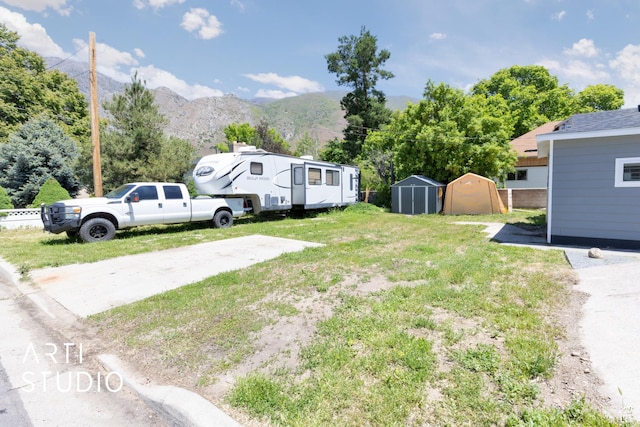697 E Center St, Springville, UT 84663 - view of grassy yard with a mountain view