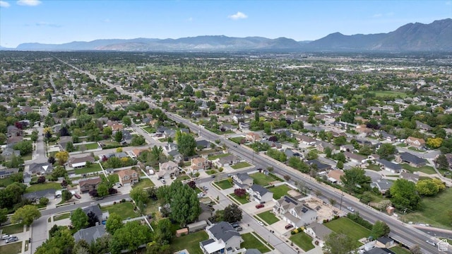 2718 W Southpointe Rd, South Jordan, UT 84095 - view of property location with a mountainous background
